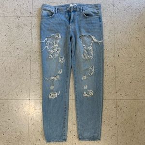 Ripped mid-rise jeans